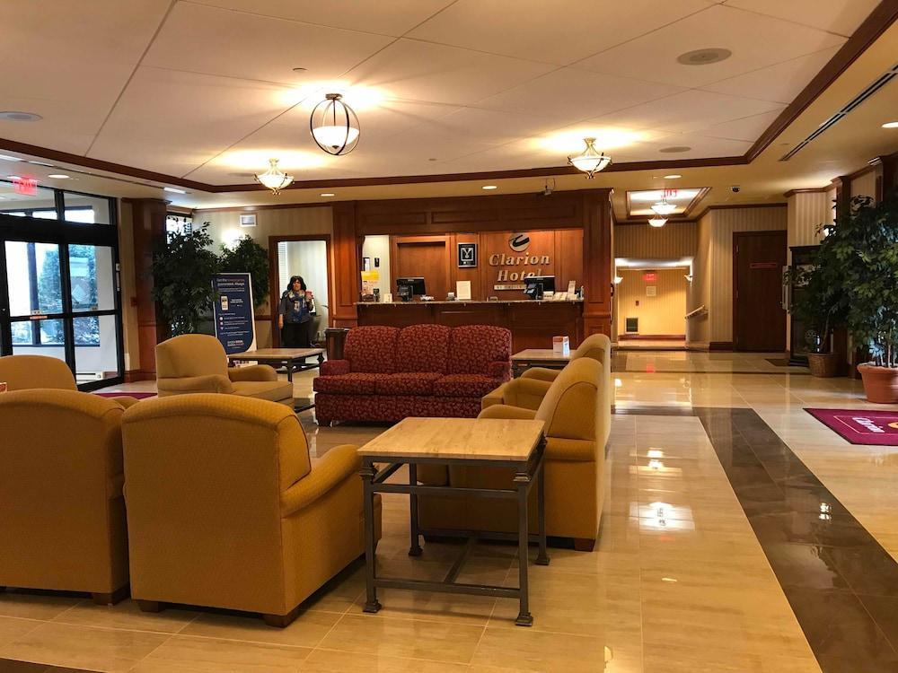Clarion Hotel & Conference Center Toms River Extérieur photo