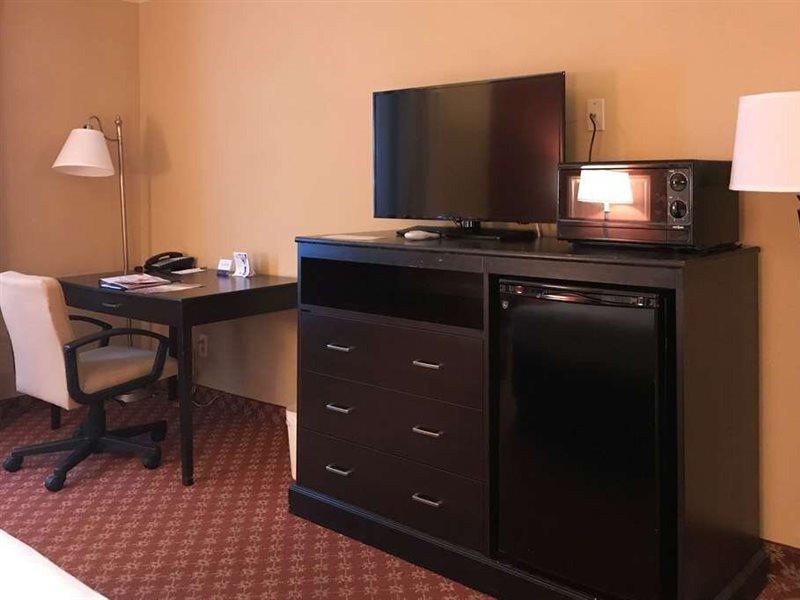 Clarion Hotel & Conference Center Toms River Extérieur photo
