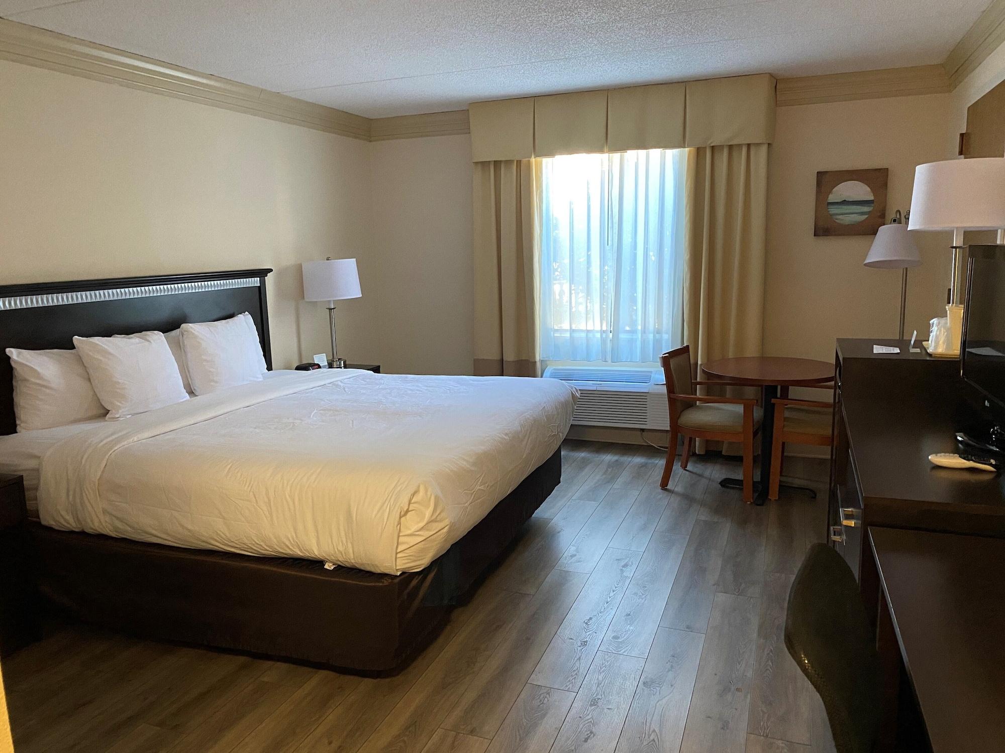 Clarion Hotel & Conference Center Toms River Extérieur photo