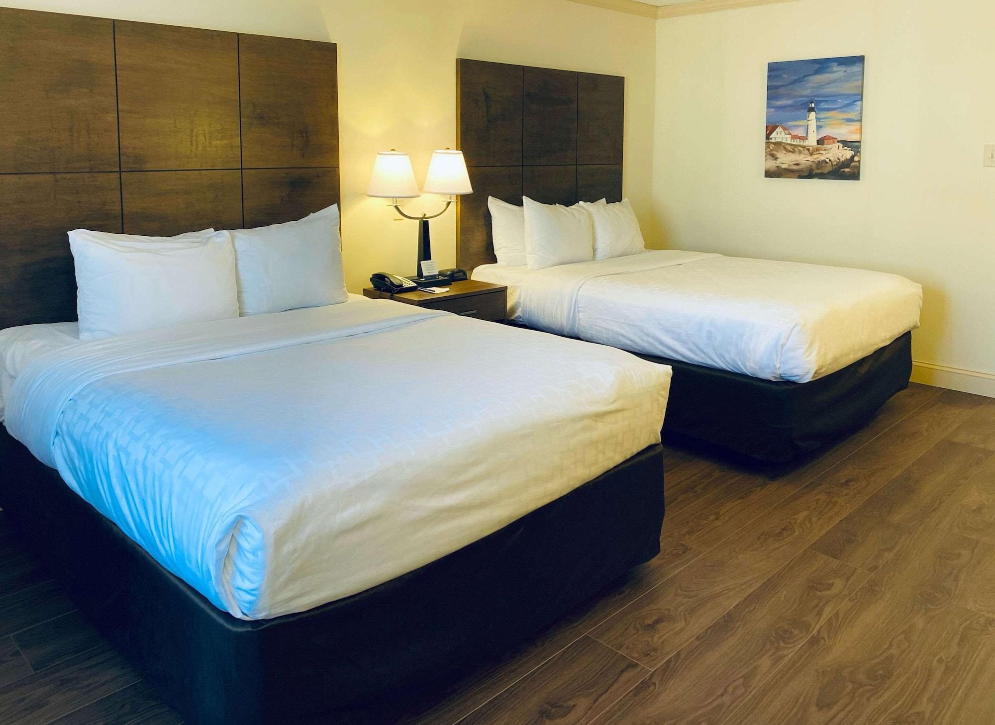 Clarion Hotel & Conference Center Toms River Extérieur photo