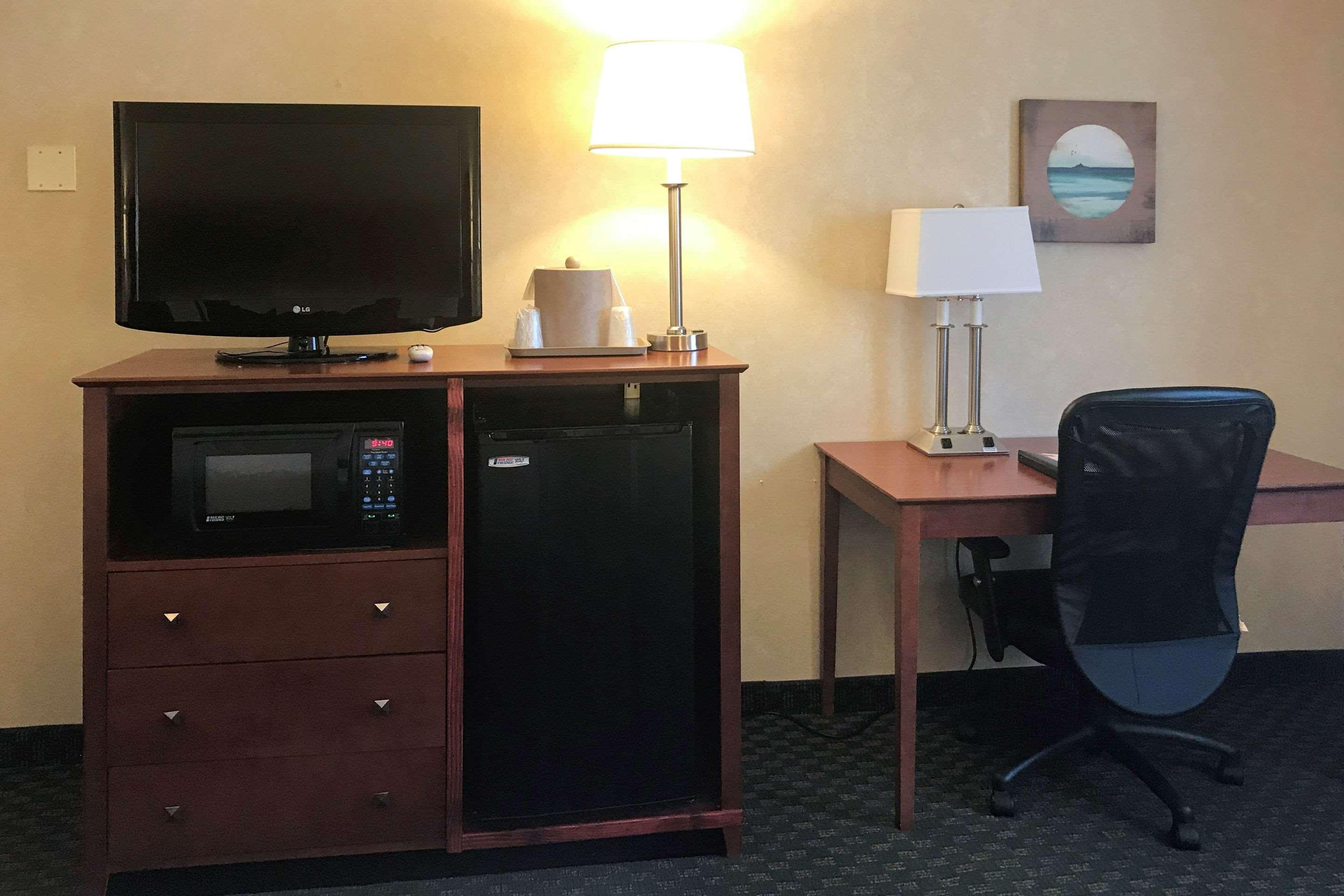 Clarion Hotel & Conference Center Toms River Extérieur photo