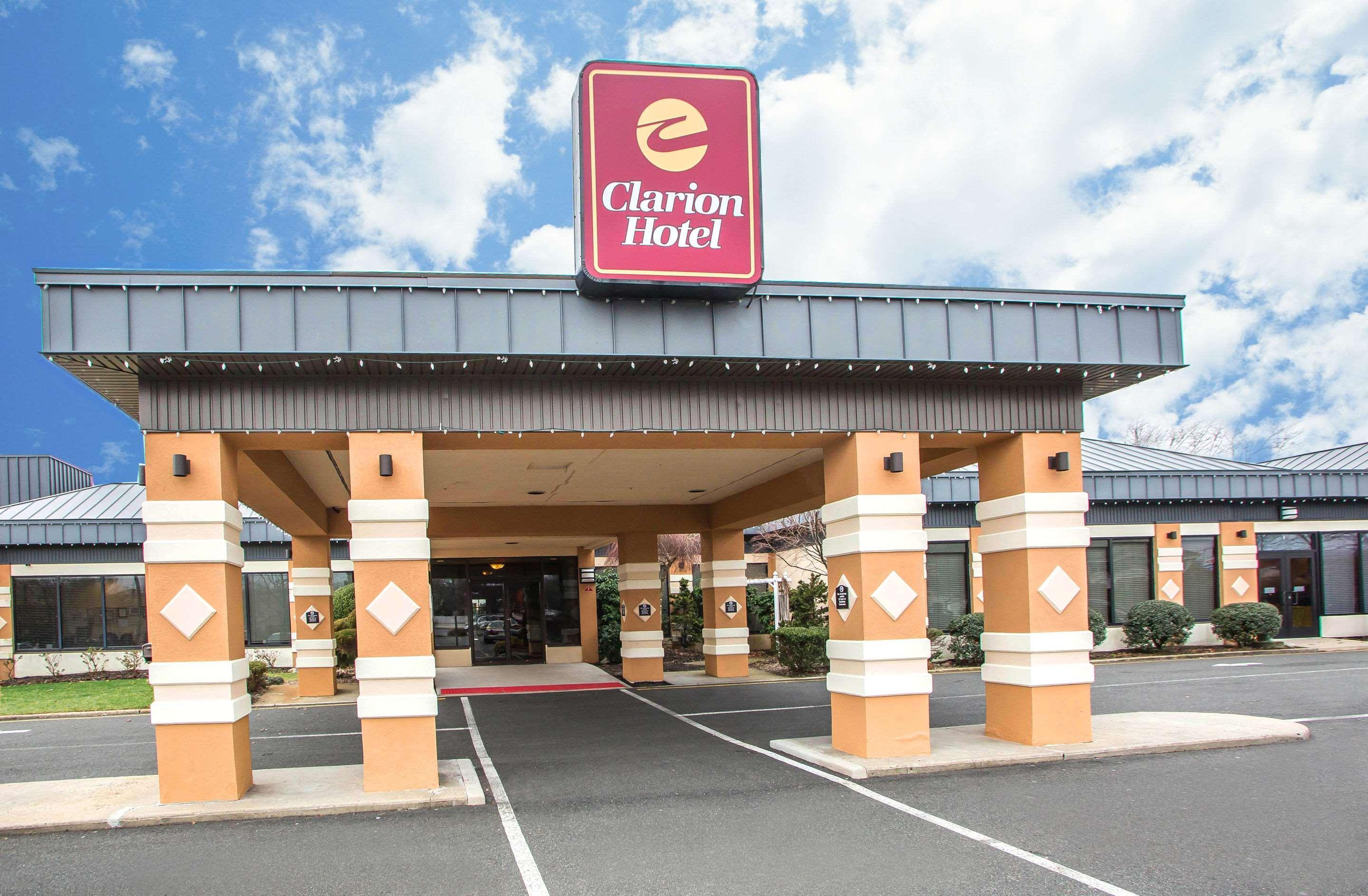 Clarion Hotel & Conference Center Toms River Extérieur photo