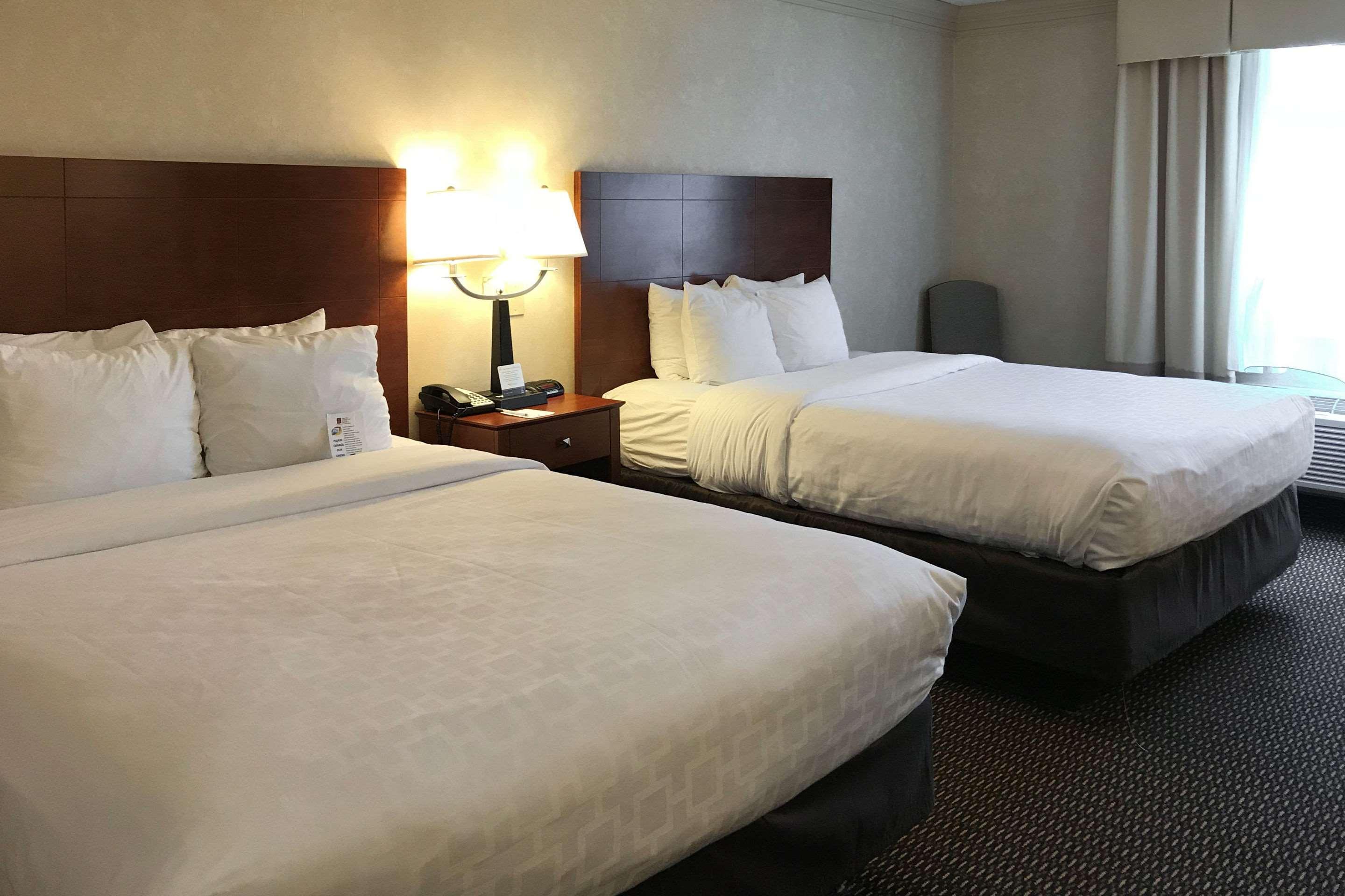 Clarion Hotel & Conference Center Toms River Extérieur photo