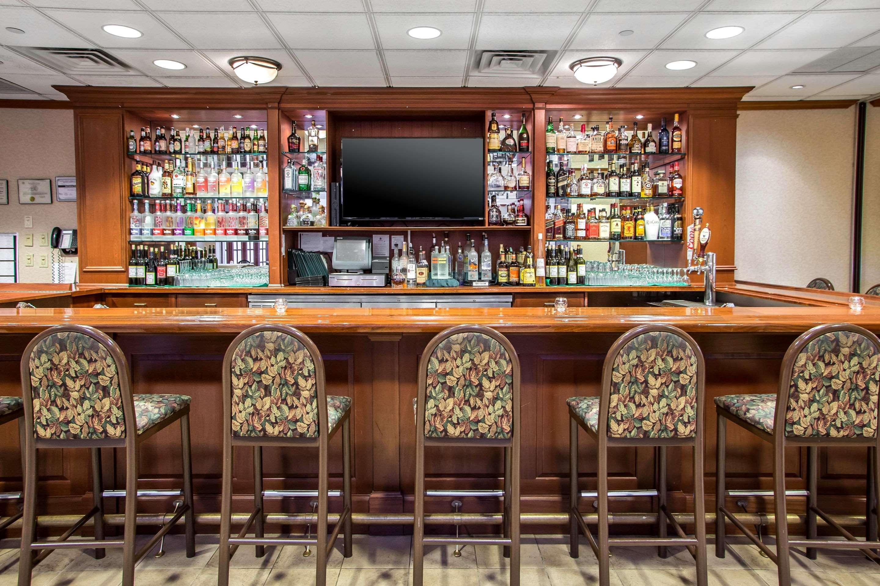 Clarion Hotel & Conference Center Toms River Extérieur photo