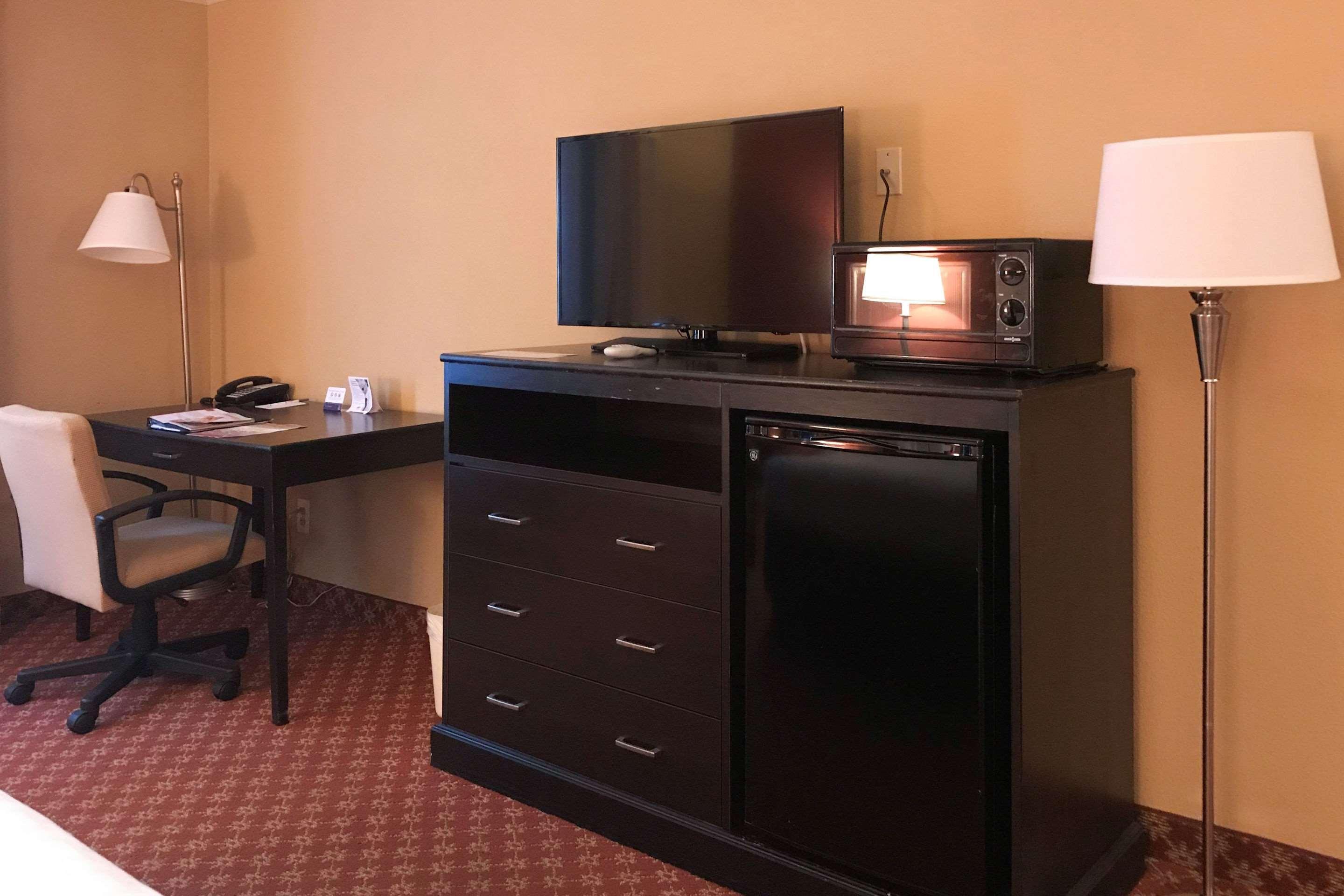 Clarion Hotel & Conference Center Toms River Extérieur photo