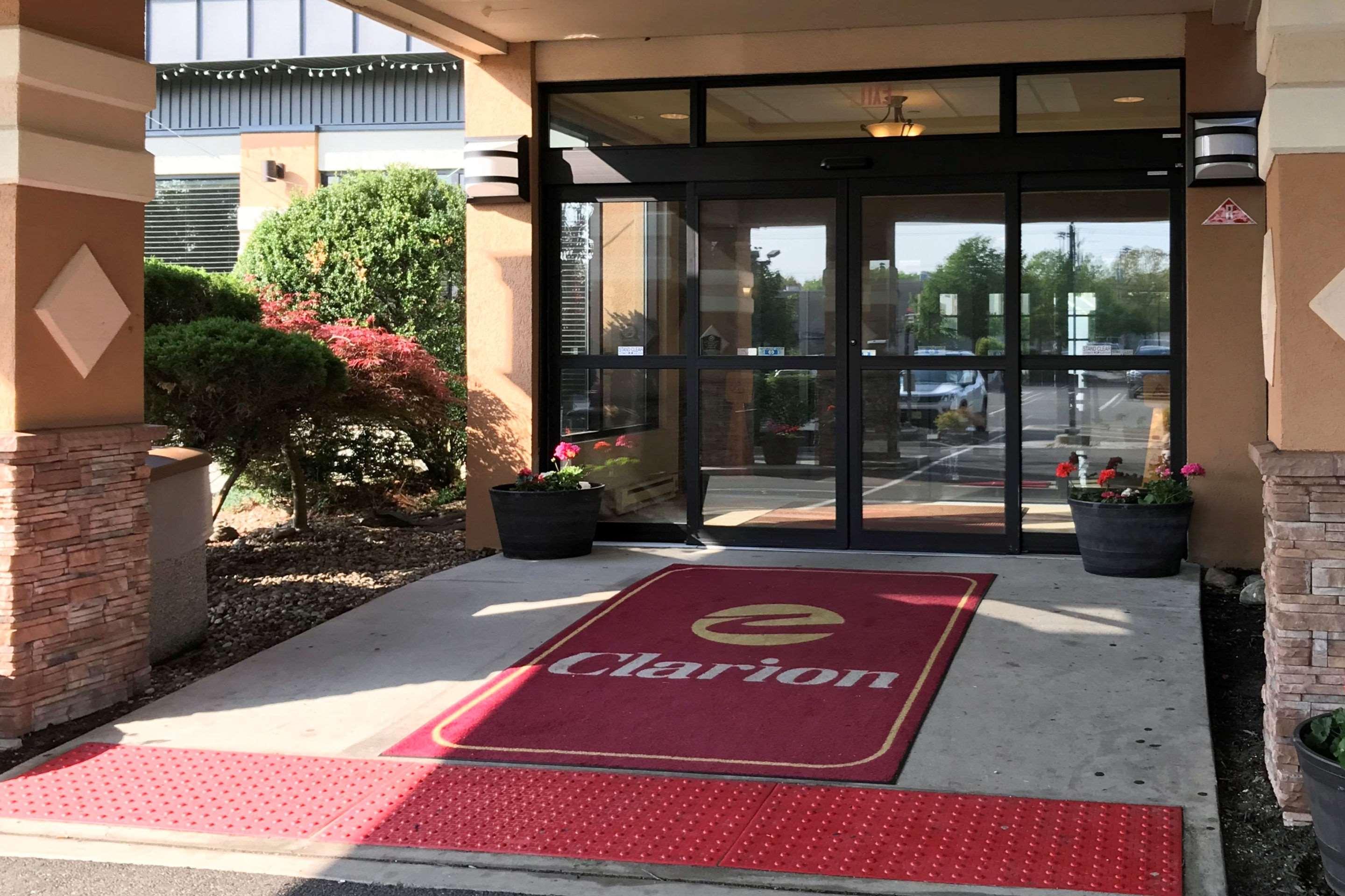 Clarion Hotel & Conference Center Toms River Extérieur photo