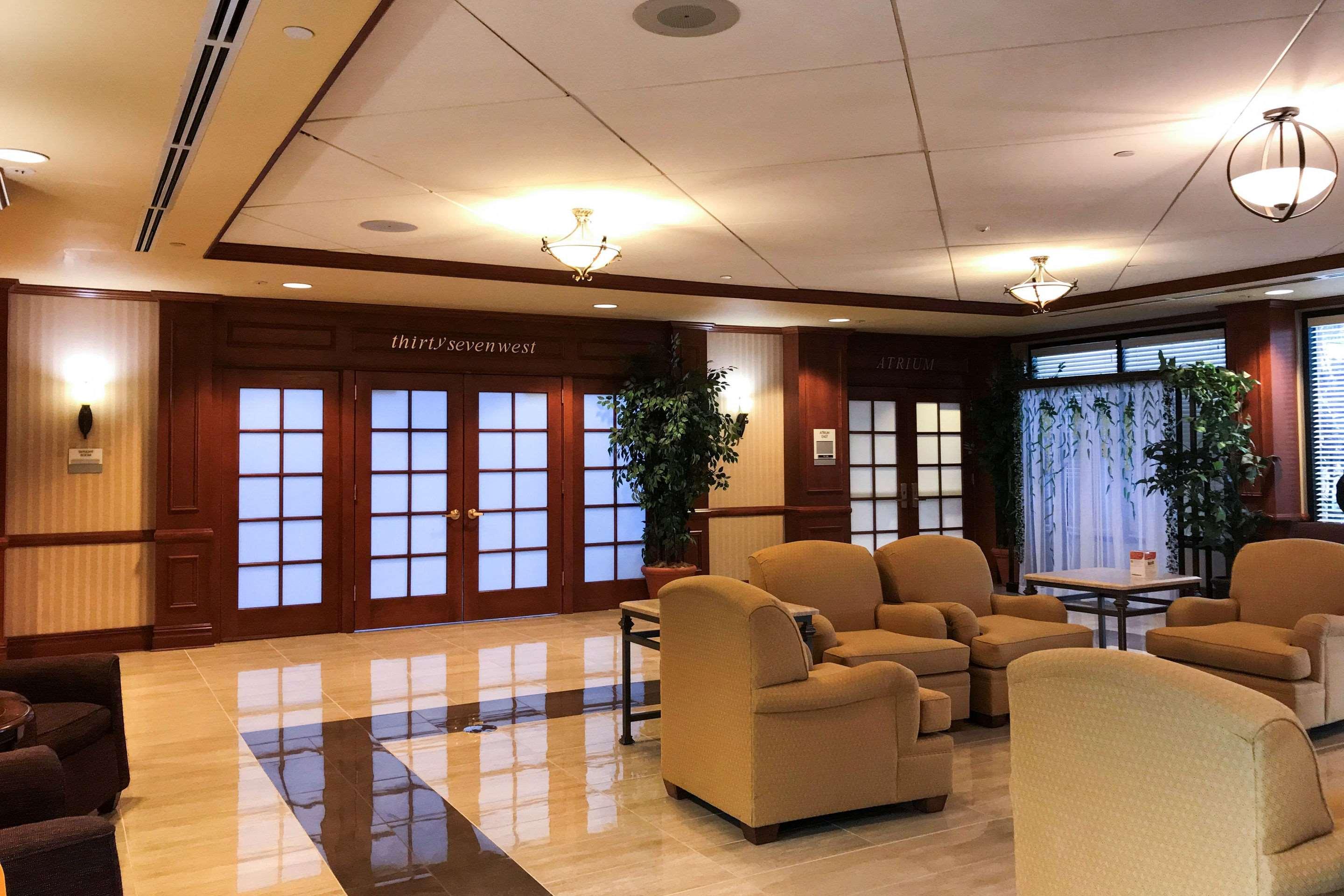 Clarion Hotel & Conference Center Toms River Extérieur photo