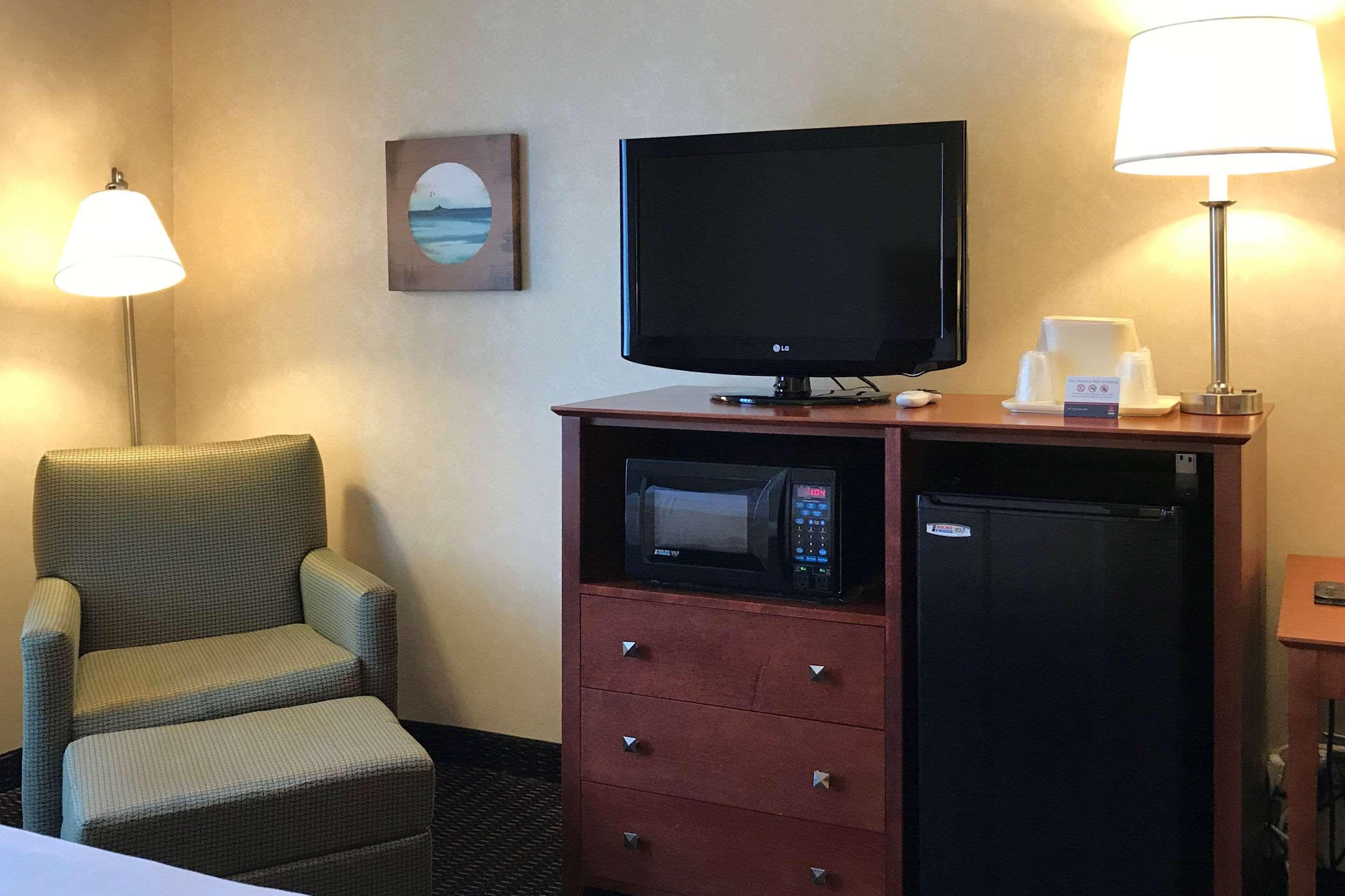 Clarion Hotel & Conference Center Toms River Extérieur photo