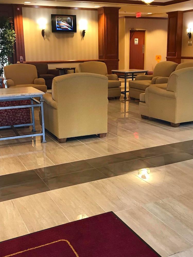 Clarion Hotel & Conference Center Toms River Extérieur photo