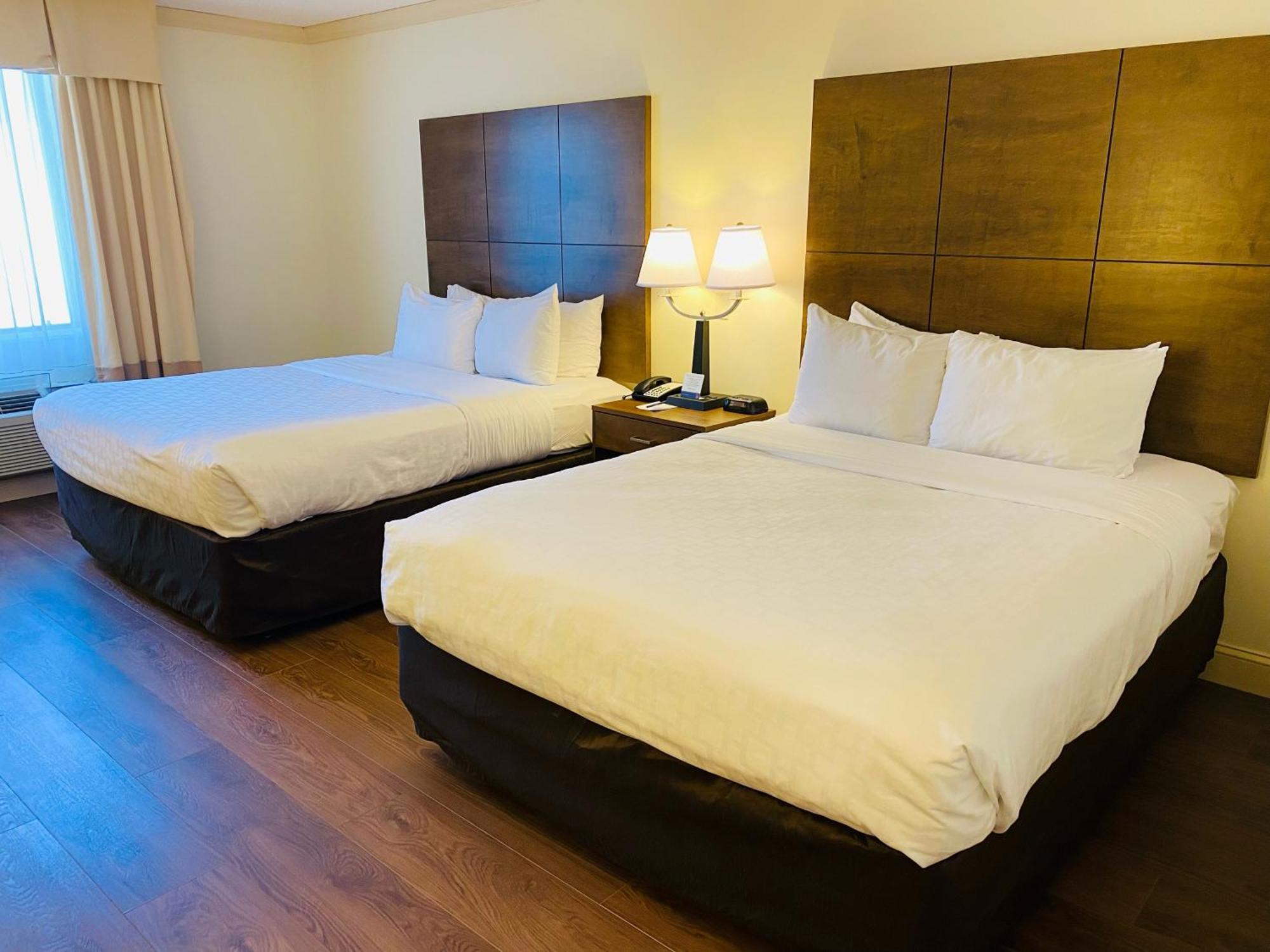 Clarion Hotel & Conference Center Toms River Extérieur photo