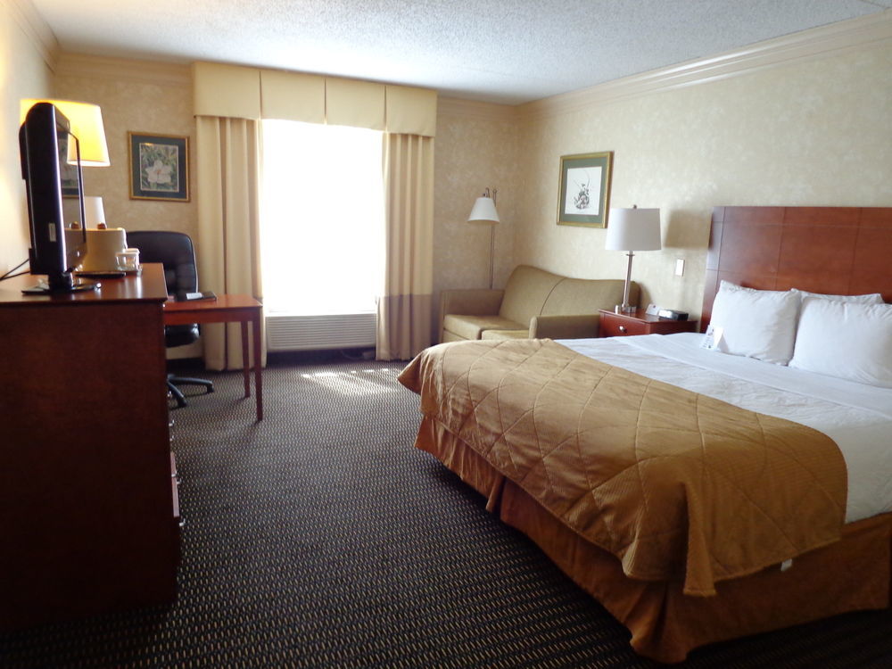 Clarion Hotel & Conference Center Toms River Extérieur photo